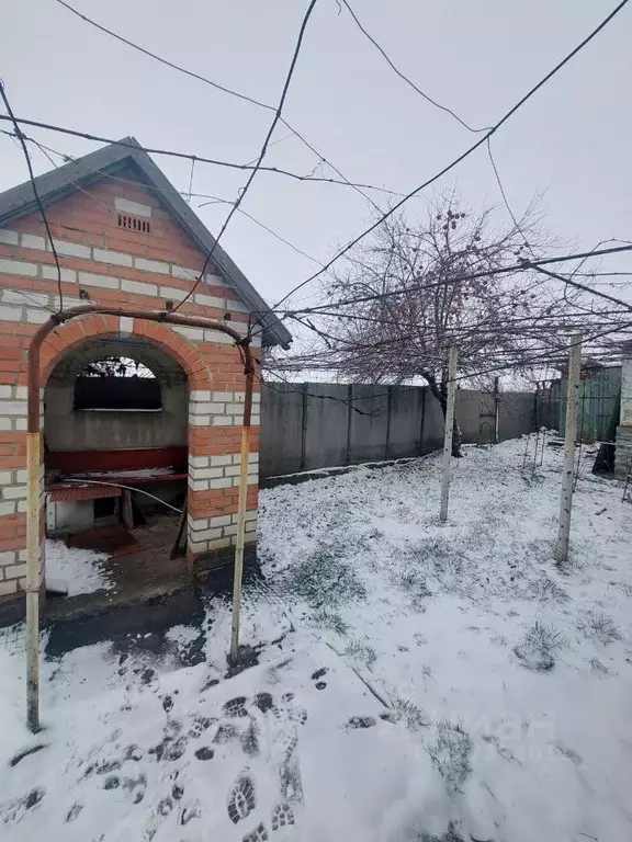 Дом в Курская область, Мантуровский сельсовет, с. Мантурово ул. ... - Фото 2