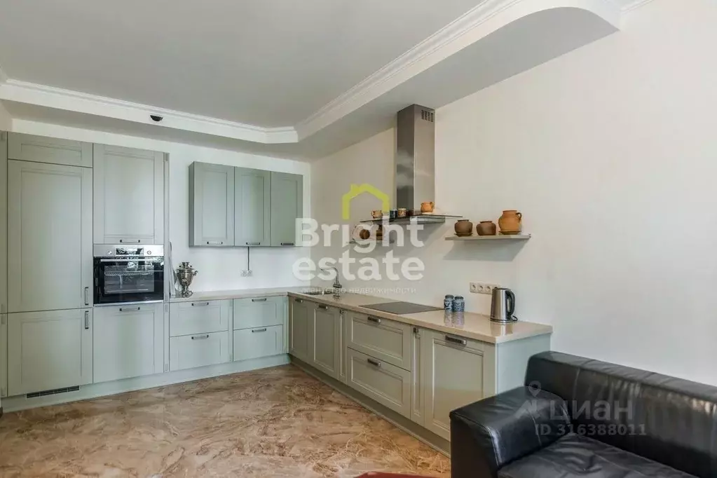 Таунхаус в Москва ул. Саломеи Нерис, 2 (450 м) - Фото 1