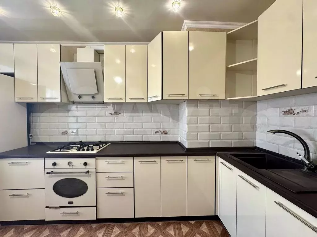3-к. квартира, 63 м, 7/9 эт. - Фото 1