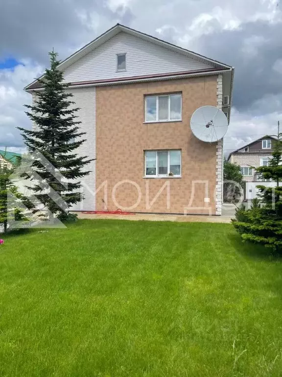 Дом в Сахалинская область, Южно-Сахалинск Плодородная ул., 24 (280 м) - Фото 1