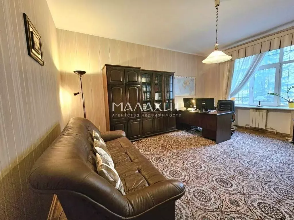 5-к кв. Самарская область, Самара Студенческий пер., 2а (215.0 м) - Фото 1