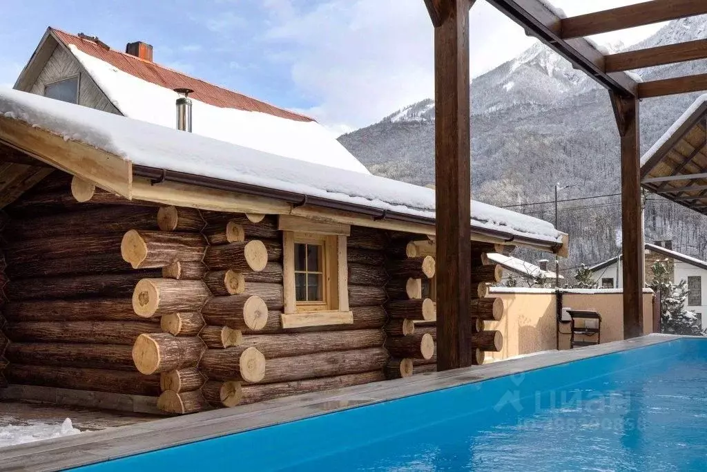 Комната Краснодарский край, Сочи Красная Поляна пгт, ул. Защитников ... - Фото 1