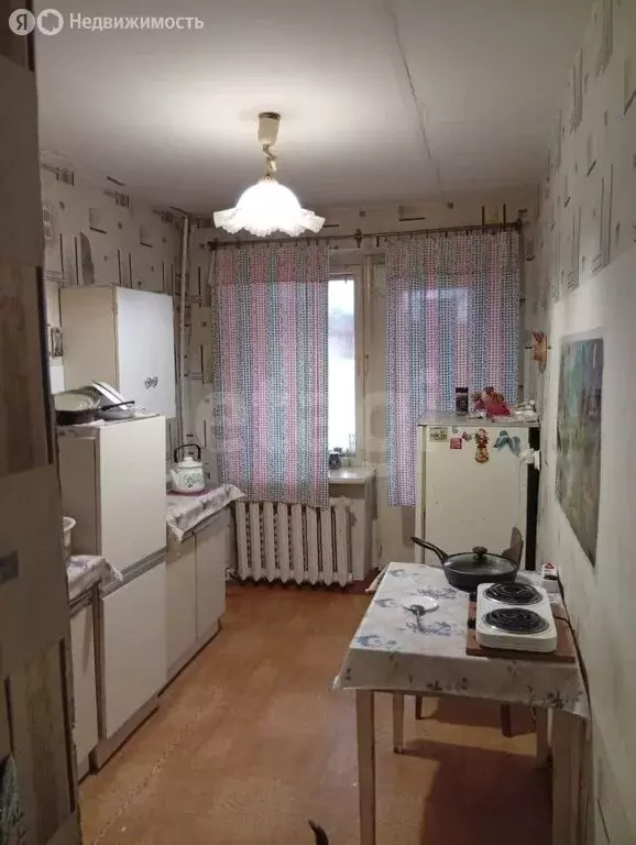 3-комнатная квартира: Устюжна, Спортивная улица, 6 (57.2 м) - Фото 1