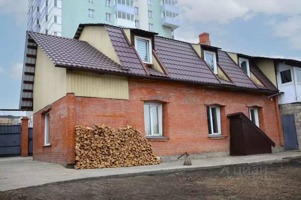 Дом в Красноярский край, Красноярск 6-я Полярная ул., 11 (90 м) - Фото 1