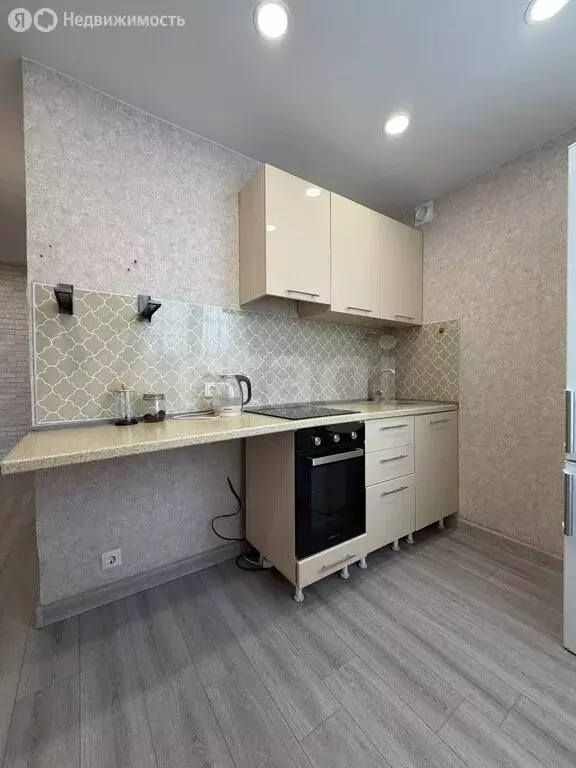 3-комнатная квартира: Искитим, микрорайон Южный, 33 (57.9 м) - Фото 1