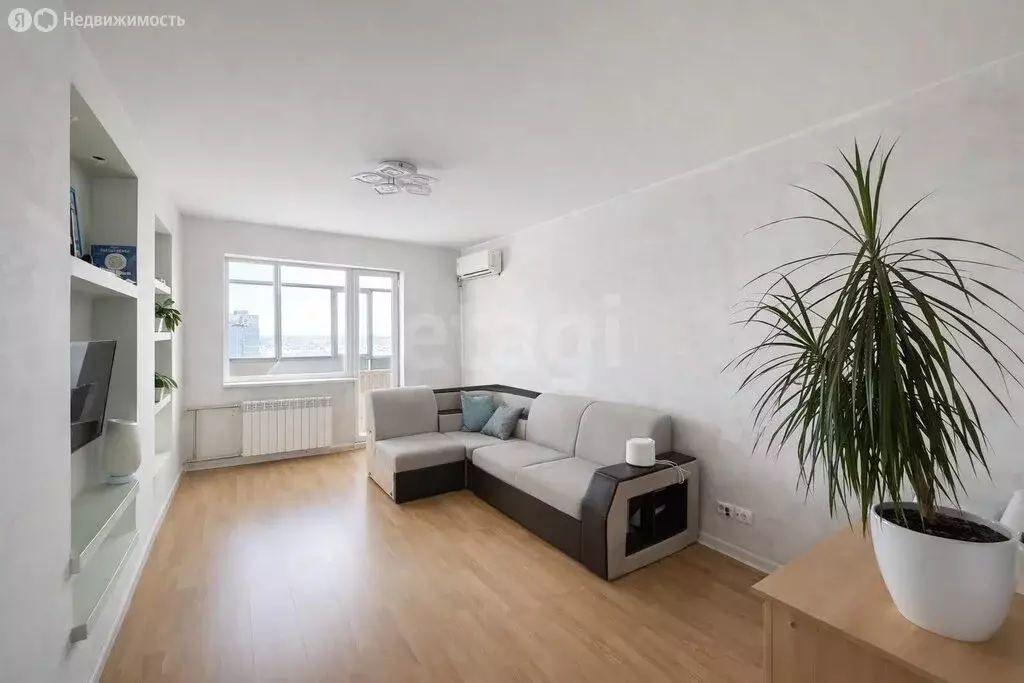 3-комнатная квартира: Озерск, бульвар Гайдара, 18 (74.2 м) - Фото 2