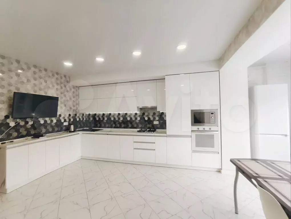 2-к. квартира, 72 м, 2/3 эт. - Фото 1