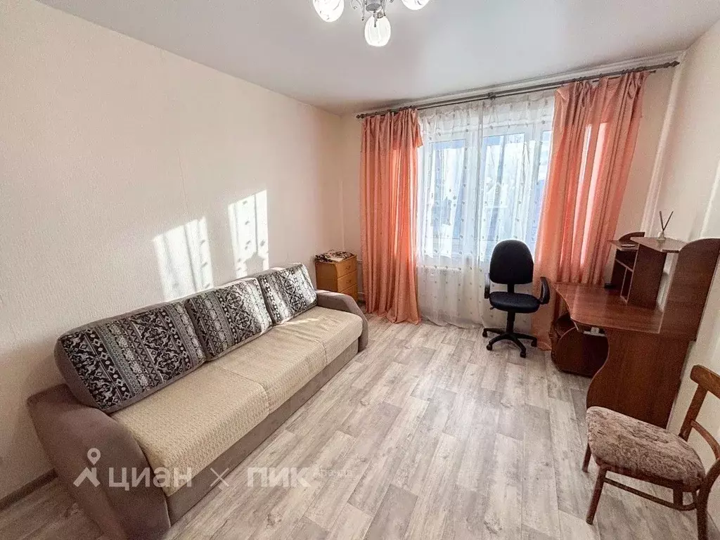 1-к кв. Красноярский край, Красноярск ул. Апрельская, 7 (35.6 м) - Фото 0