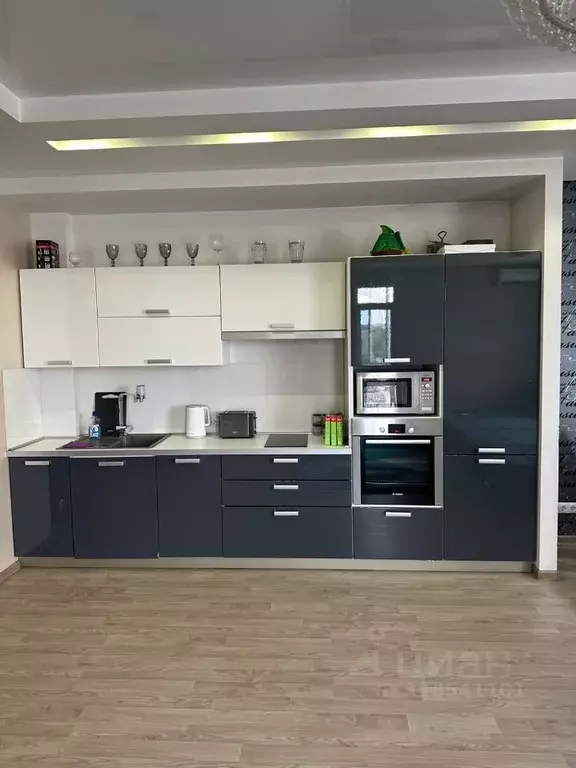 2-к кв. Хакасия, Абакан ул. Кирова, 112/1 (79.3 м) - Фото 1