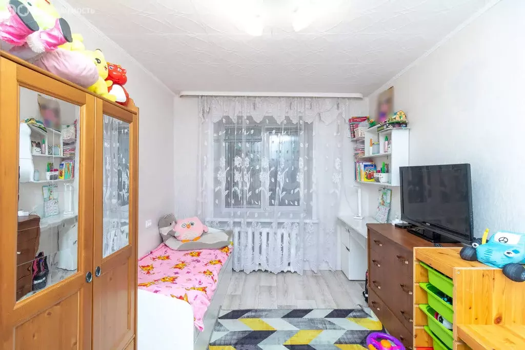 3-комнатная квартира: Тюмень, микрорайон Парфёново, улица Тимуровцев, ... - Фото 2