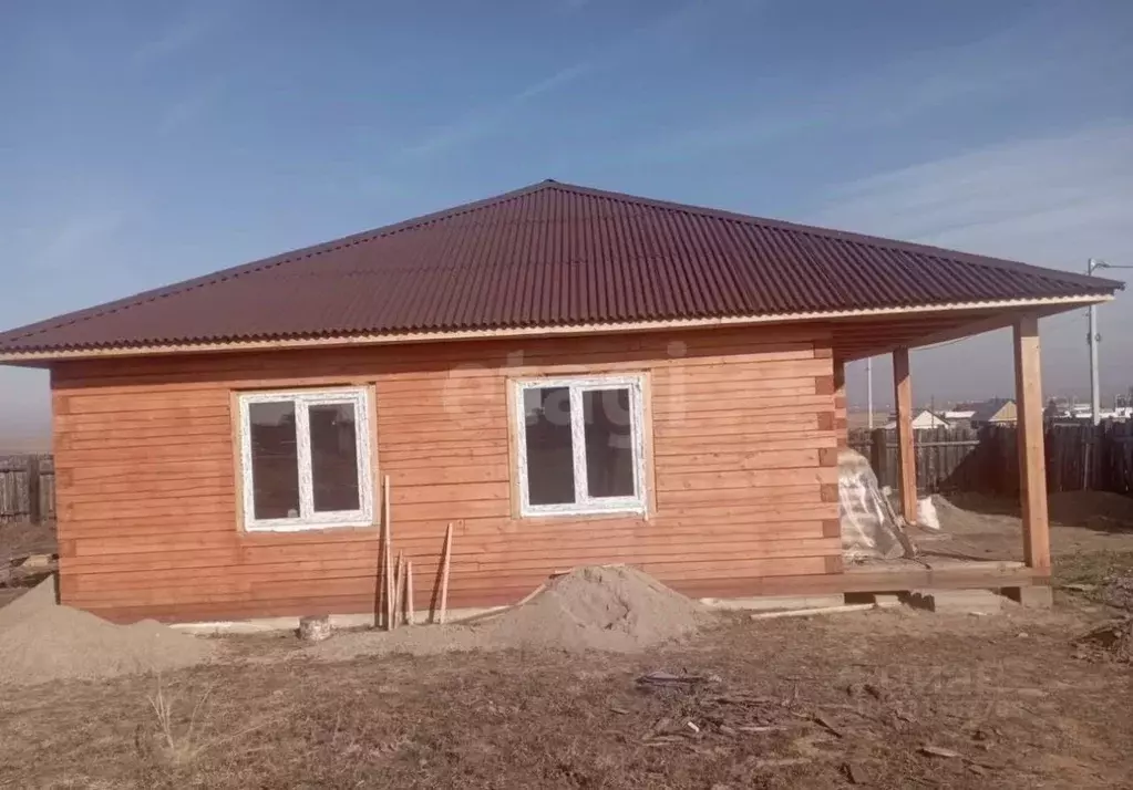 Дом в Забайкальский край, Читинский муниципальный округ, с. Угдан ул. ... - Фото 1
