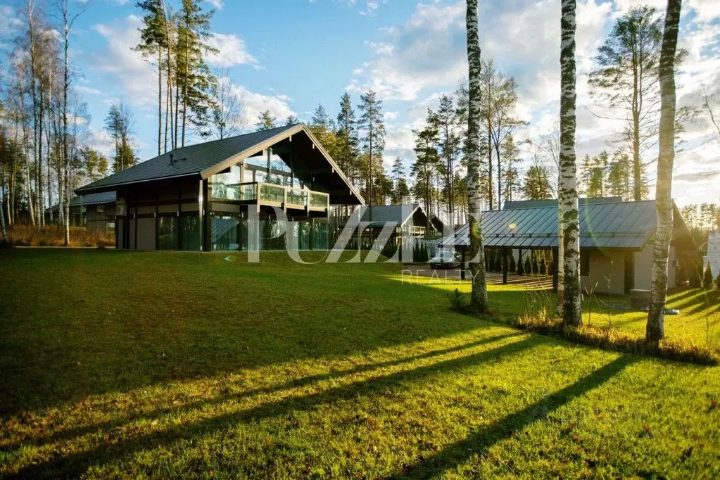Дом в Ленинградская область, Выборгский район, Рощинское городское ... - Фото 0