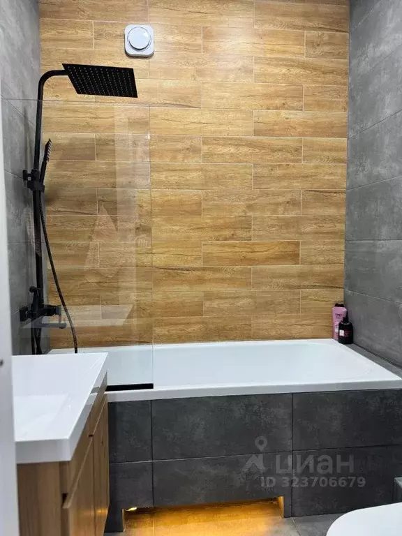 2-к кв. Астраханская область, Астрахань ул. Бехтерева, 2Б (45.0 м) - Фото 2