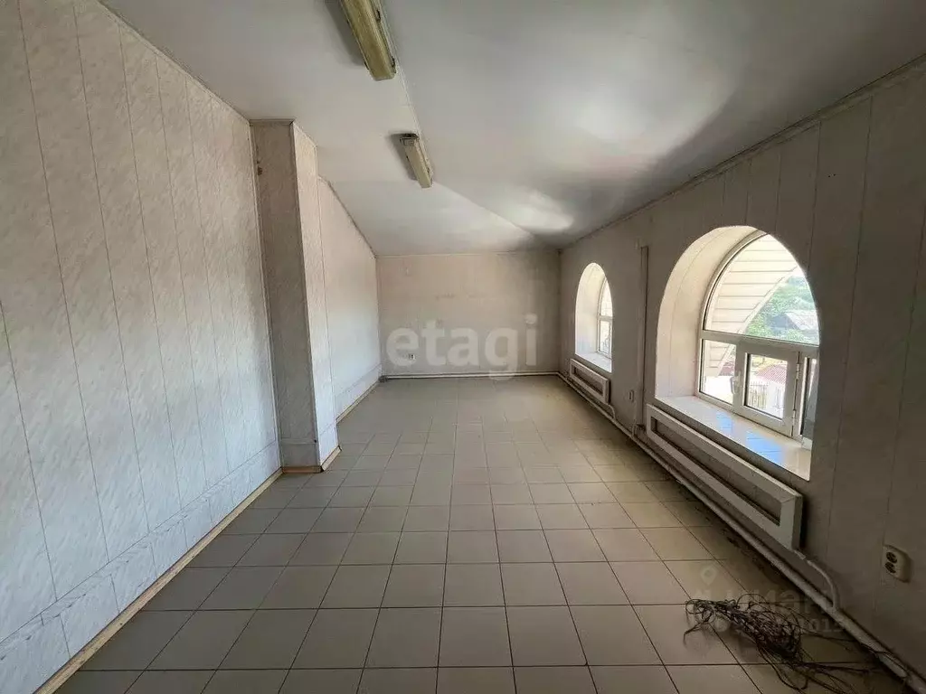 Помещение свободного назначения в Адыгея, Майкоп ул. Хакурате, 541А ... - Фото 1