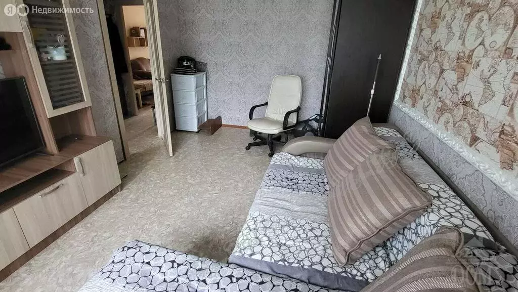 3-комнатная квартира: Биробиджан, Набережная улица, 18Б (61.2 м) - Фото 1