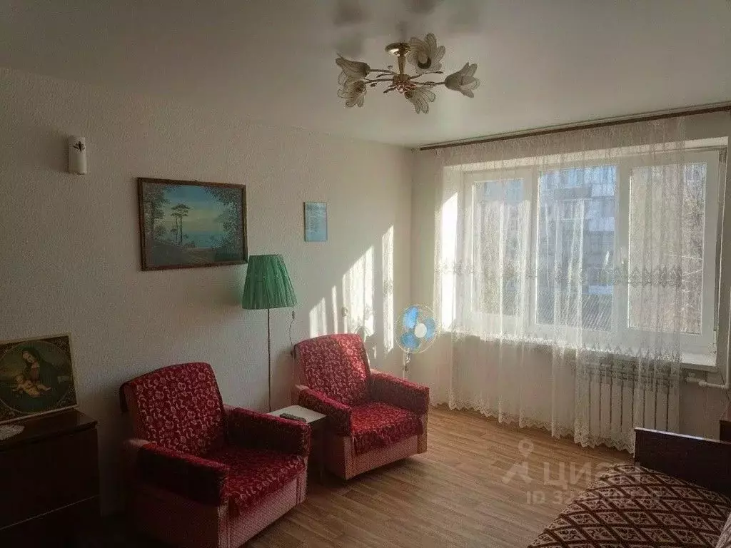 2-к кв. Крым, Симферопольский район, Молодежное пгт ул. Строителей, 9 ... - Фото 1