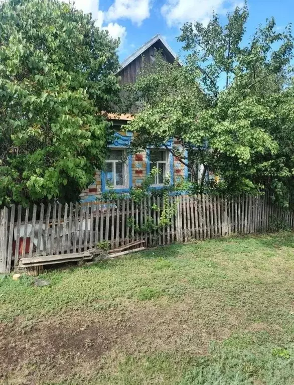 Дом в Саратовская область, Марксовский район, Подлесновское ... - Фото 1