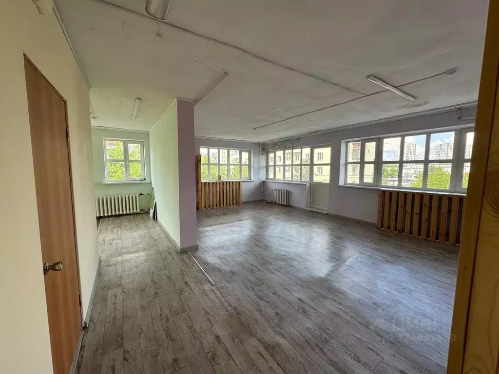 Помещение свободного назначения в Свердловская область, Екатеринбург ... - Фото 2