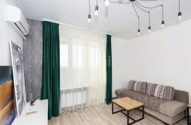 Студия Тюменская область, Тюмень ул. Фармана Салманова, 4 (26.0 м) - Фото 1