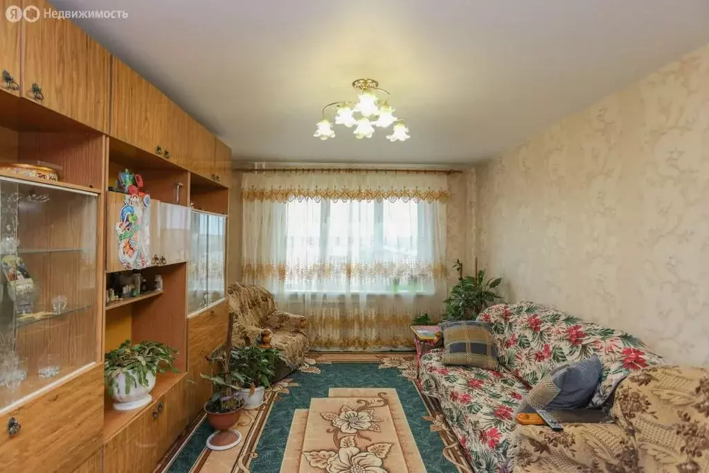 3-комнатная квартира: Ангарск, 8-й микрорайон, 93 (63.8 м) - Фото 1