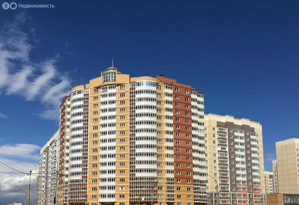 2-комнатная квартира: Красноярск, улица Дмитрия Мартынова, 24 (53 м) - Фото 0