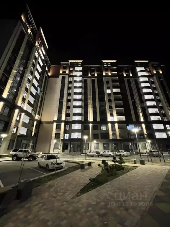 2-к кв. Дагестан, Каспийск ул. М. Халилова, 3А (82.0 м) - Фото 1