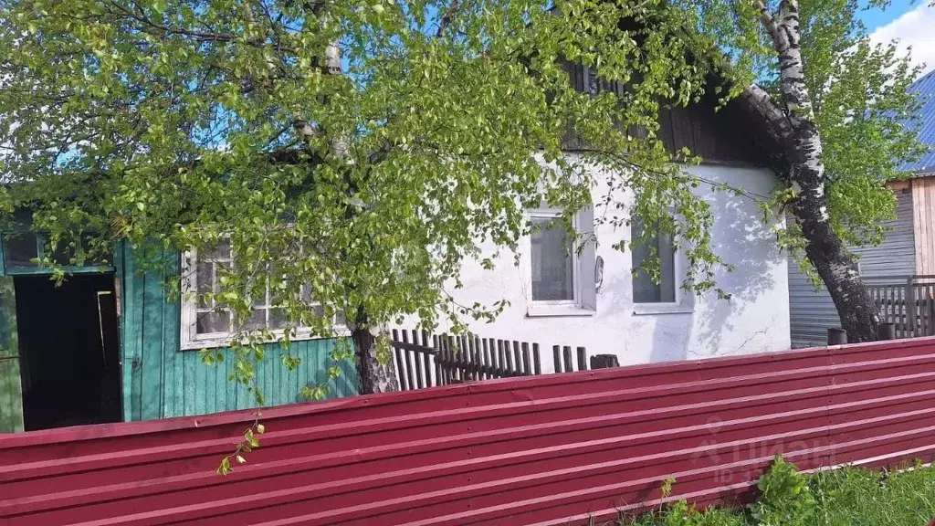 Дом в Кемеровская область, Анжеро-Судженск ул. Просвещения, 37 (30 м) - Фото 1