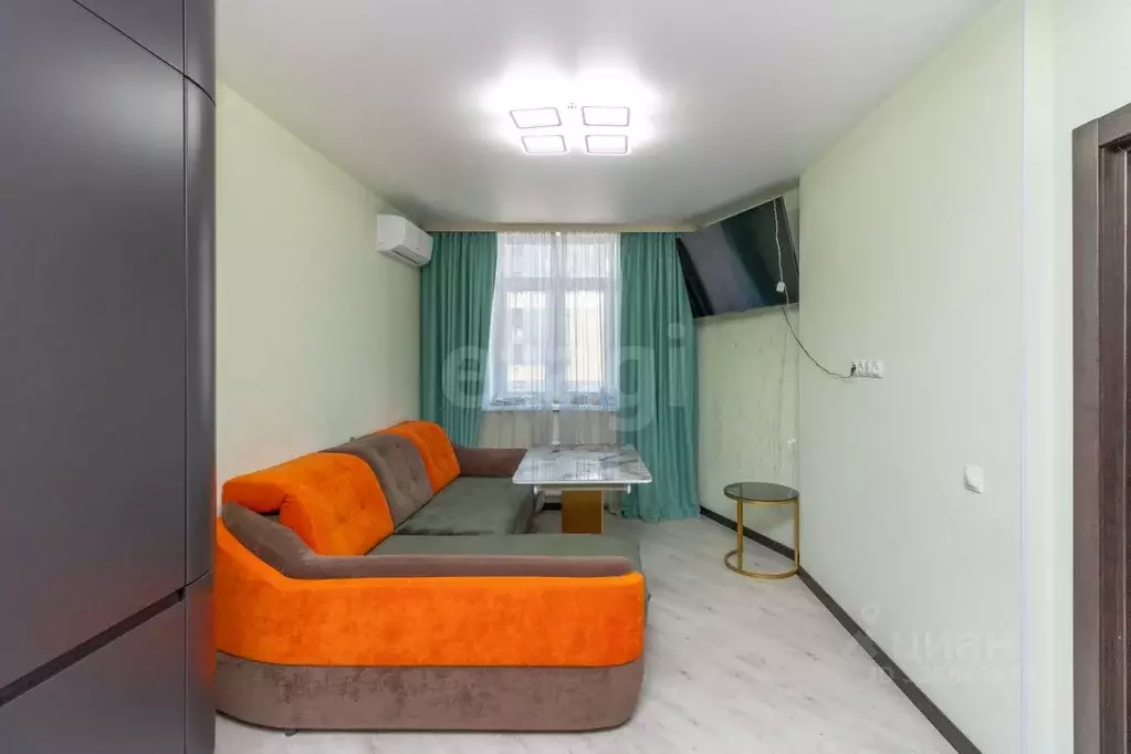 3-к кв. Тюменская область, Тюмень ул. Газовиков, 73к4 (60.1 м) - Фото 1