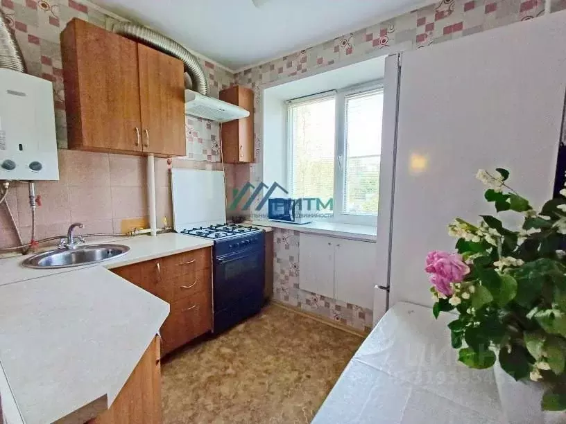 3-к кв. Пензенская область, Пенза ул. Новый Кавказ, 6 (60.0 м) - Фото 0
