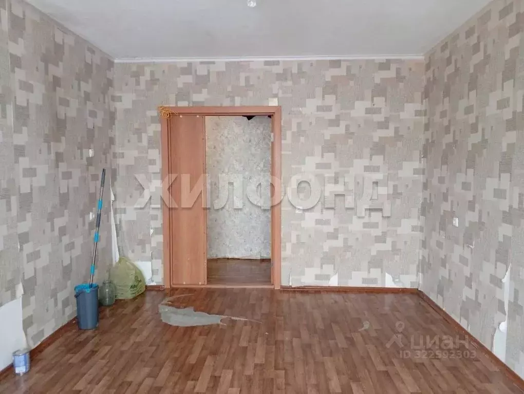 Комната Новосибирская область, Новосибирск ул. Связистов, 15 (17.0 м) - Фото 1