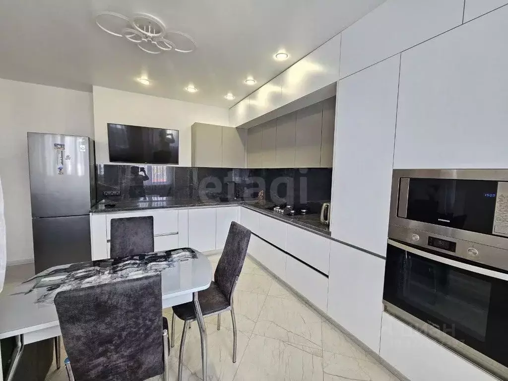 1-к кв. Крым, Феодосия наб. Черноморская, 1К (65.2 м) - Фото 2