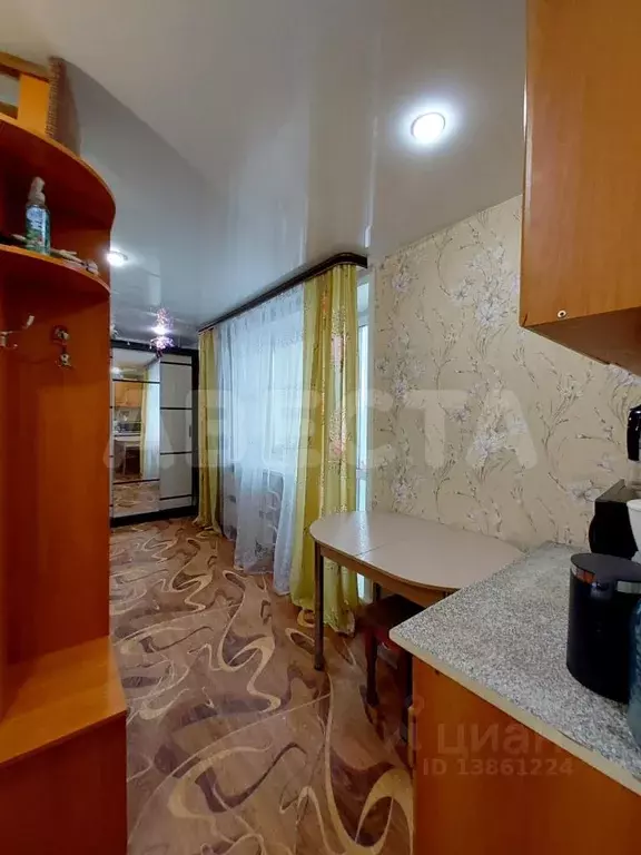 Комната Омская область, Омск Привокзальный мкр, ул. Карбышева, 38 . - Фото 1