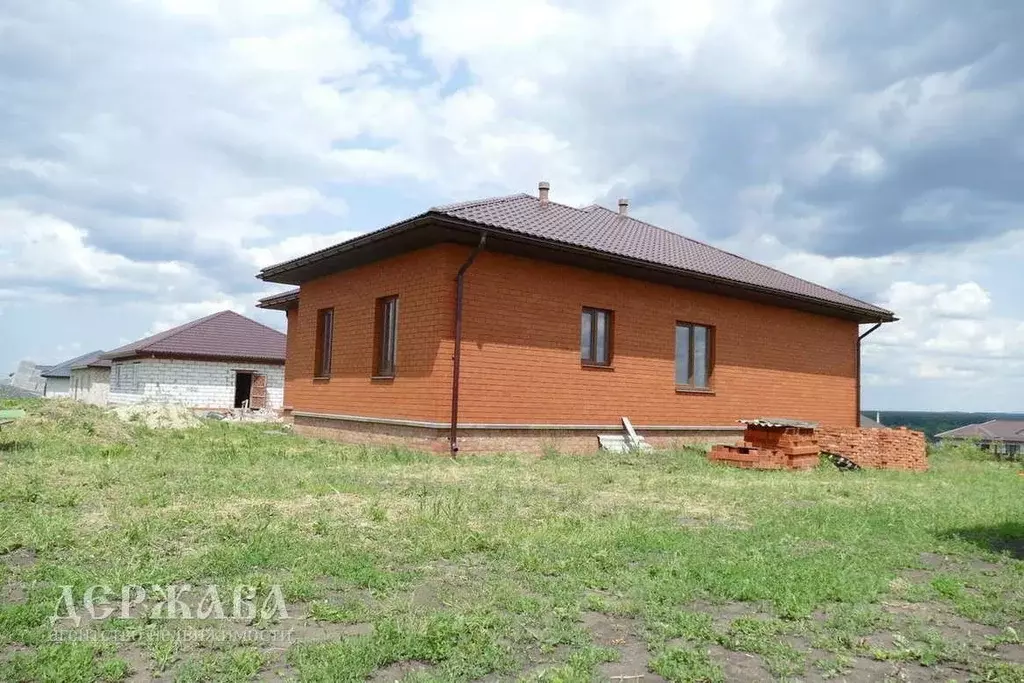 Коттедж в Белгородская область, Старооскольский городской округ, с. ... - Фото 0