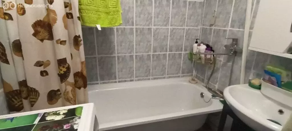 3-комнатная квартира: посёлок Торковичи, 1-я Железнодорожная улица, 5 ... - Фото 1