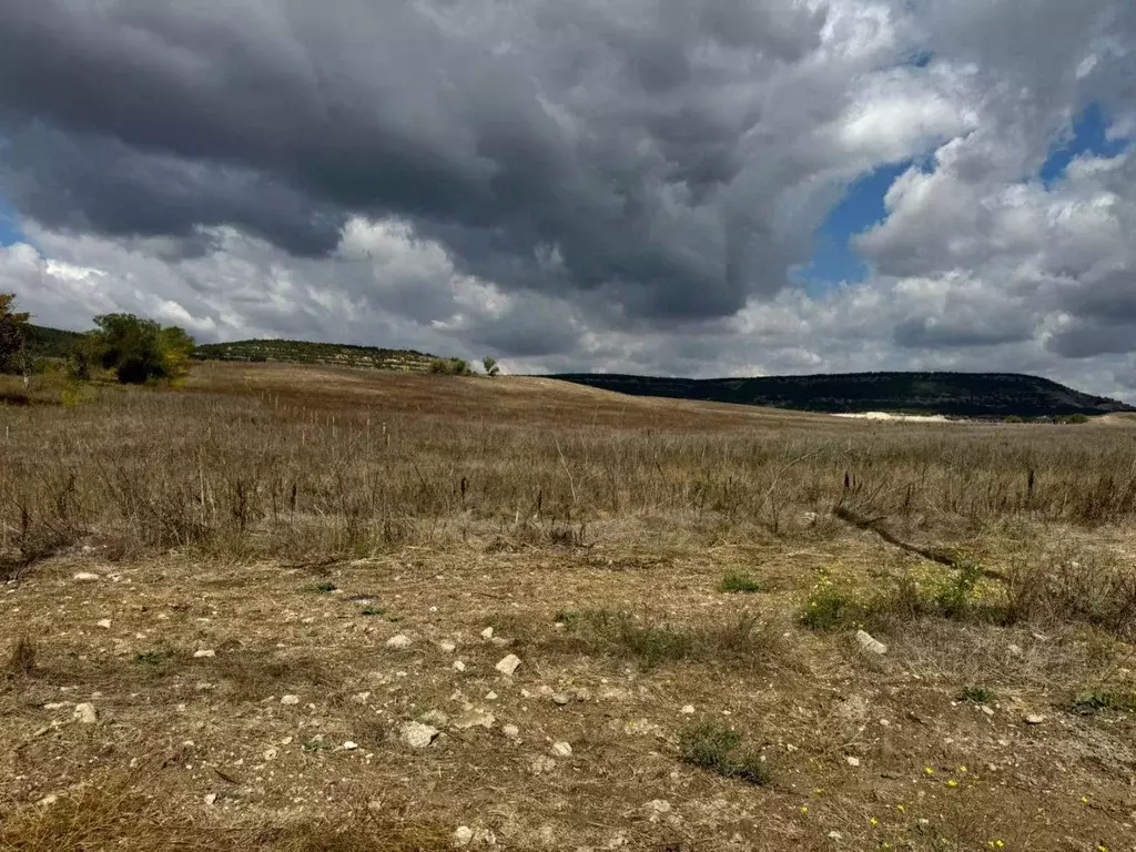 Участок в Крым, Симферопольский район, с. Урожайное  (6.0 сот.) - Фото 1