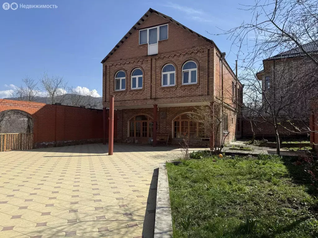 Дом в Владикавказ, улица Братьев Темировых, 1 (259 м) - Фото 1