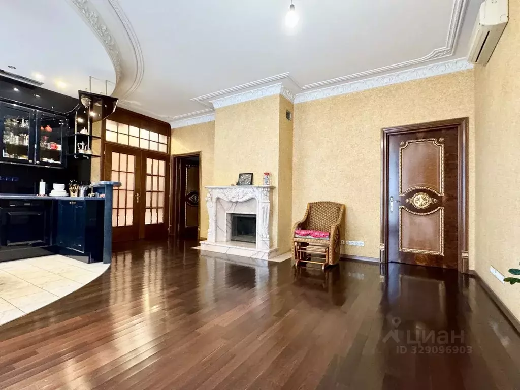 3-к кв. Москва ул. Остоженка, 27К2 (100.0 м) - Фото 1