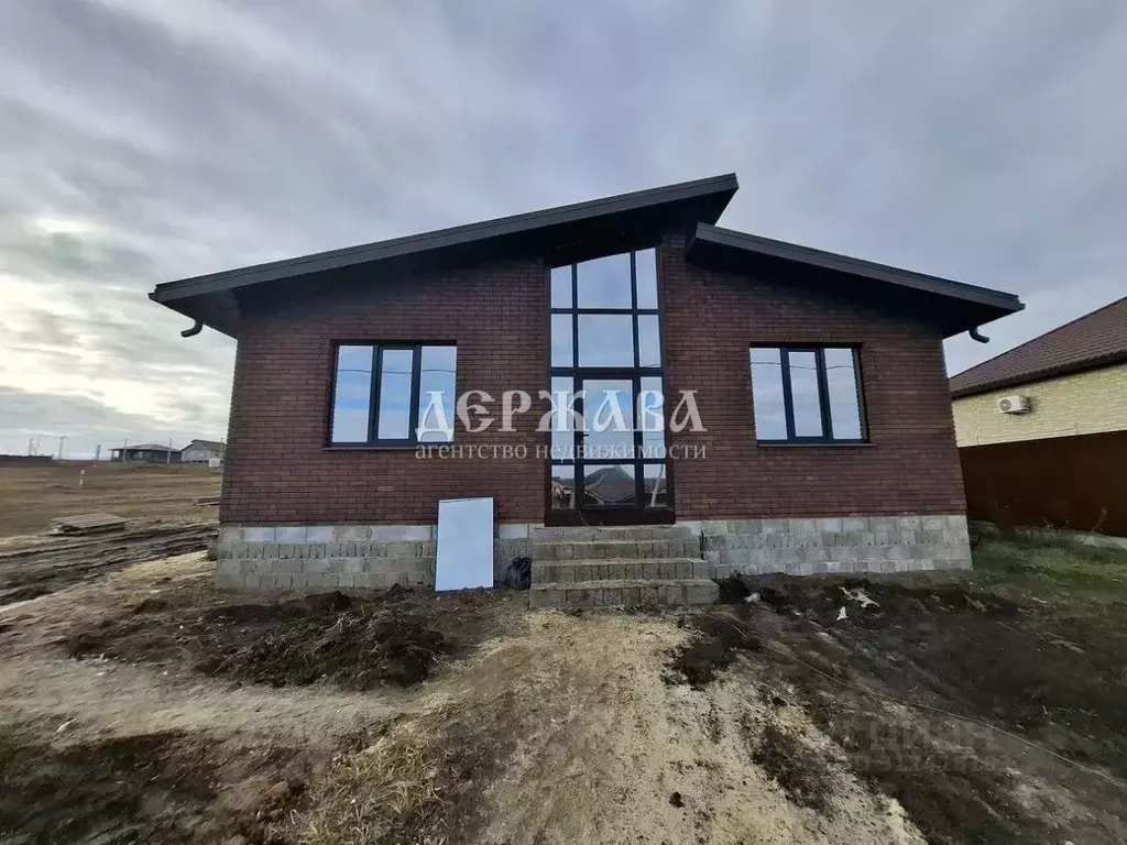 Дом в Белгородская область, Старооскольский городской округ, с. ... - Фото 1