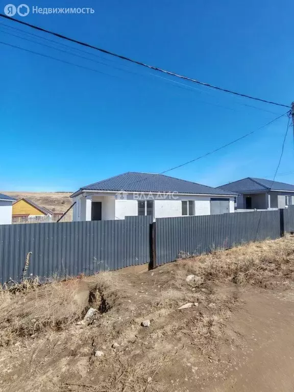 Дом в Иркутский муниципальный округ, деревня Столбова, Александровская ... - Фото 1