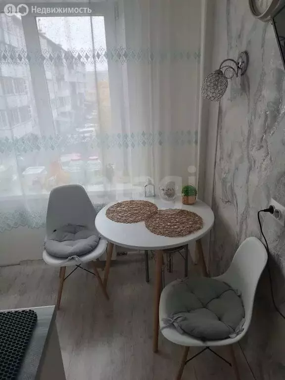 3-комнатная квартира: Ачинск, 5-й микрорайон, 40 (58.8 м) - Фото 1