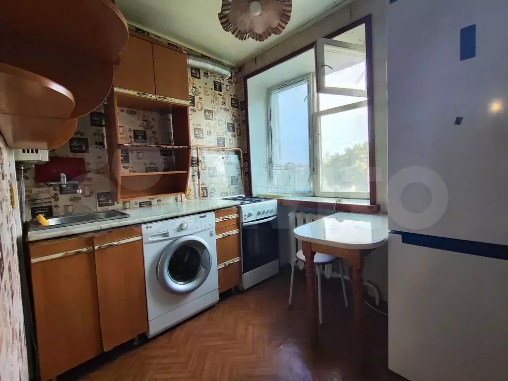 3-к. квартира, 60 м, 5/5 эт. - Фото 1