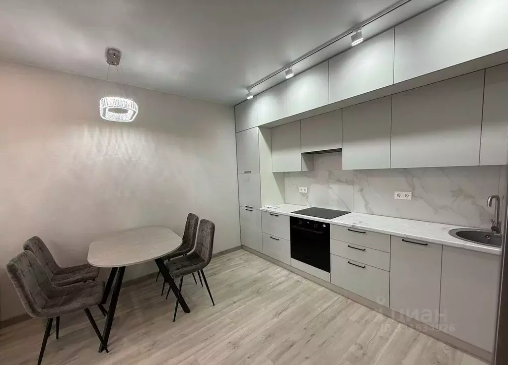 2-к кв. Астраханская область, Астрахань ул. Бехтерева, 2В (60.0 м) - Фото 1
