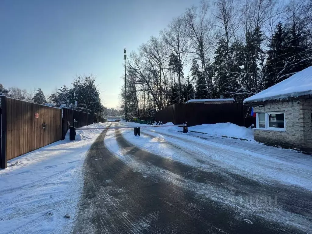 Участок в Московская область, Одинцовский городской округ, д. Бородки, ... - Фото 0