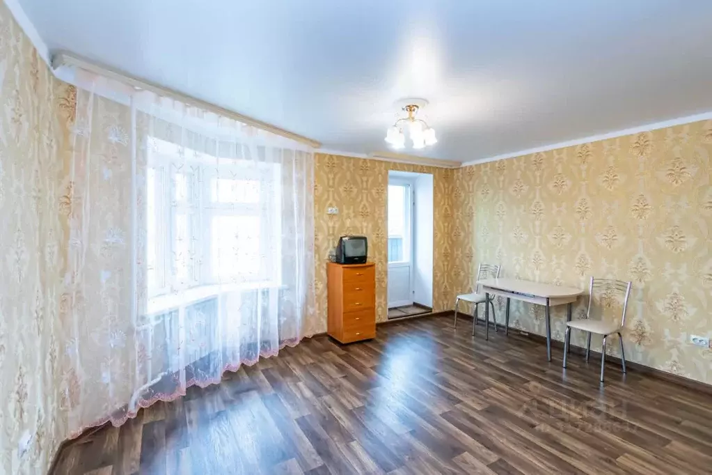 1-к кв. Тюменская область, Тюмень Кремлевская ул., 102 (45.9 м) - Фото 0