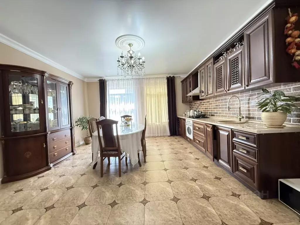 Дом в Дагестан, Махачкала ул. Ахульго (360 м) - Фото 1