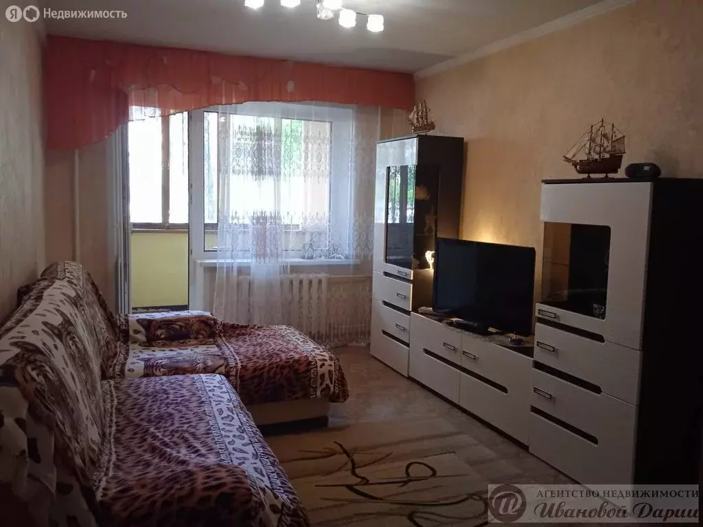 3-комнатная квартира: Самара, проспект Кирова, 407 (67.5 м) - Фото 1