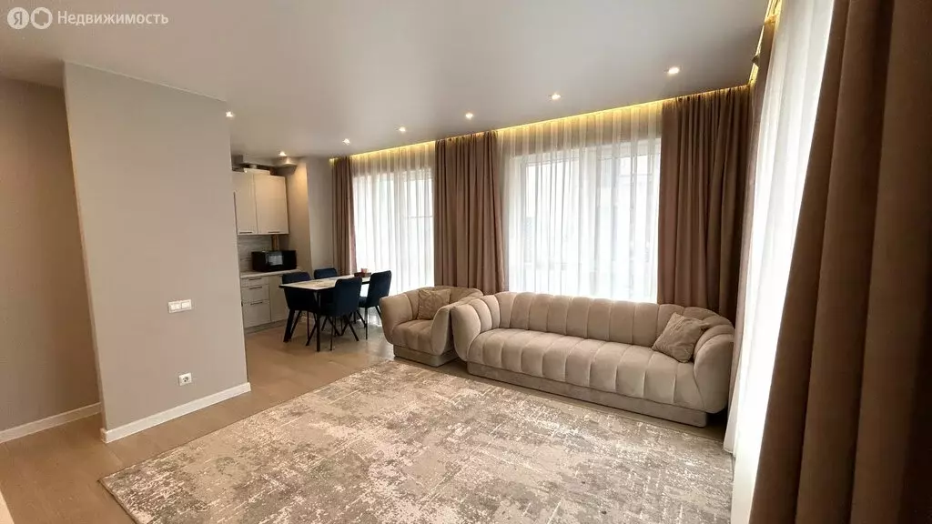 2-комнатная квартира: Астрахань, улица Набережная Приволжского Затона, ... - Фото 1