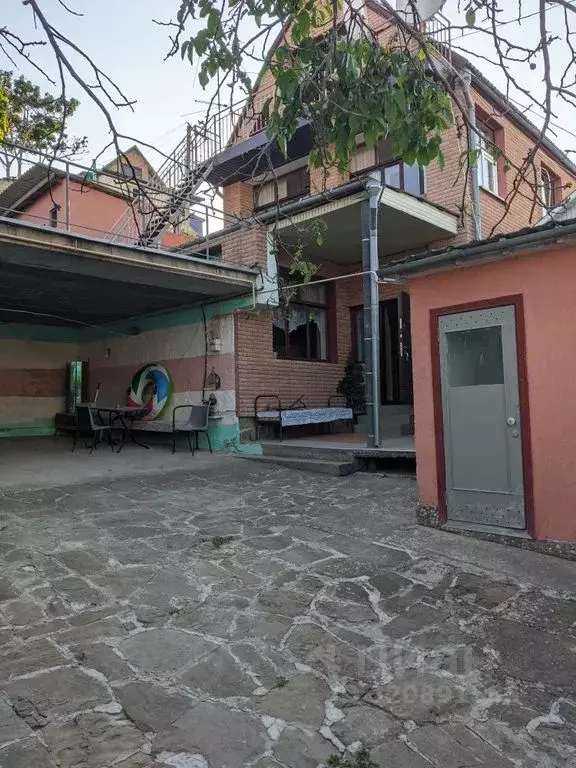 Дом в Крым, Судак ул. Октябрьская, 33 (100 м) - Фото 1