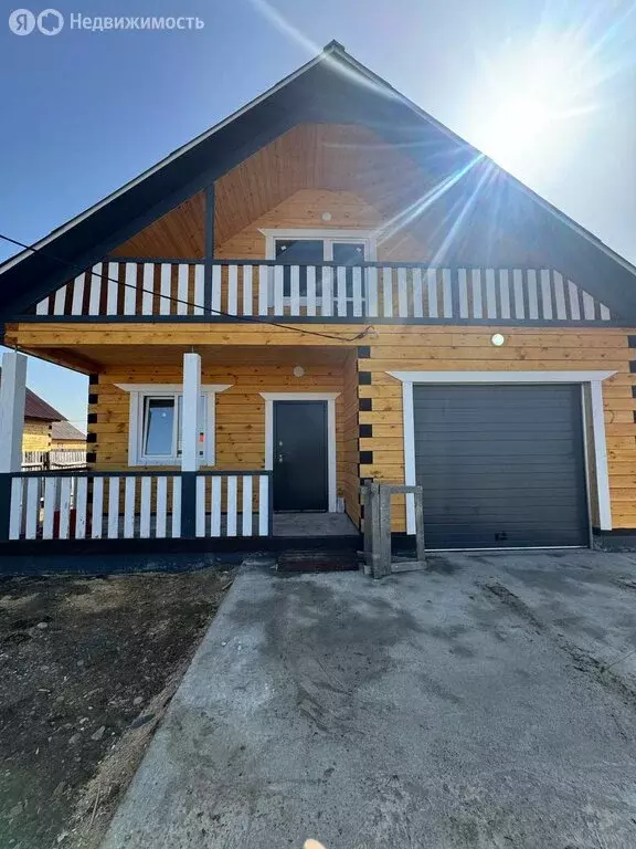 Дом в село Максимовщина, Луговая улица, 88 (150 м) - Фото 0