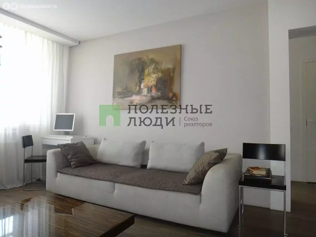 2-комнатная квартира: Красноярск, улица Молокова, 16 (64.6 м) - Фото 1